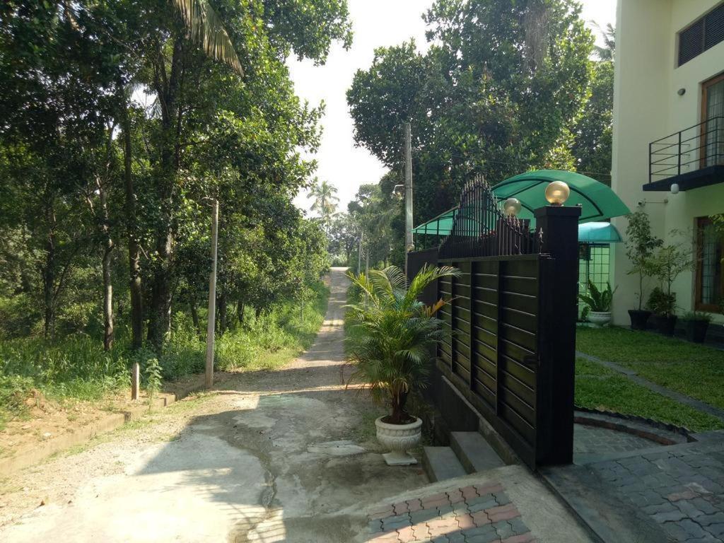 Nelinsa Residence Kandy Eksteriør bilde